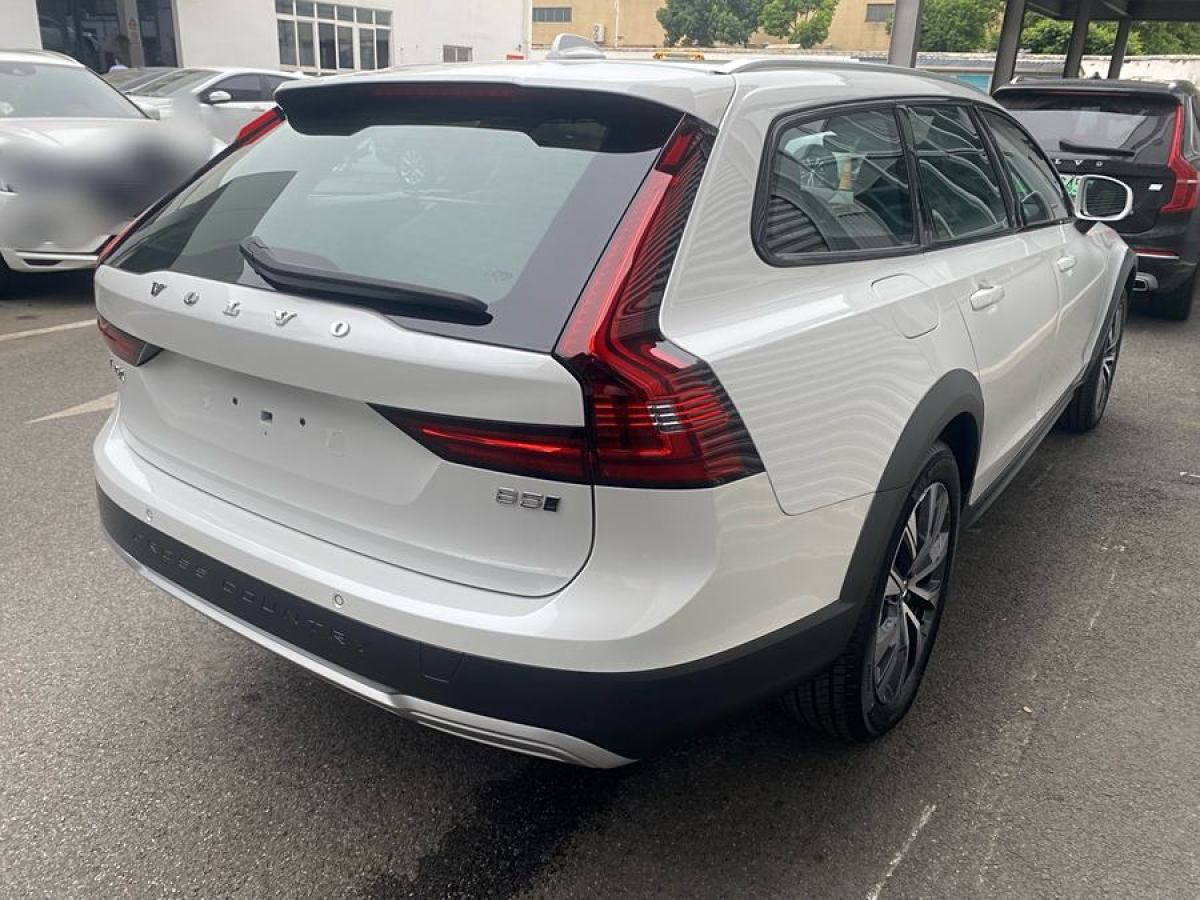 沃爾沃 V90  2024款 Cross Country B5 AWD 智遠(yuǎn)版圖片