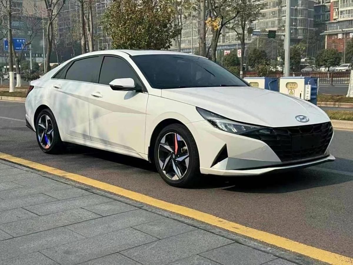 現(xiàn)代 伊蘭特  2022款 1.5L CVT LUX尊貴版圖片