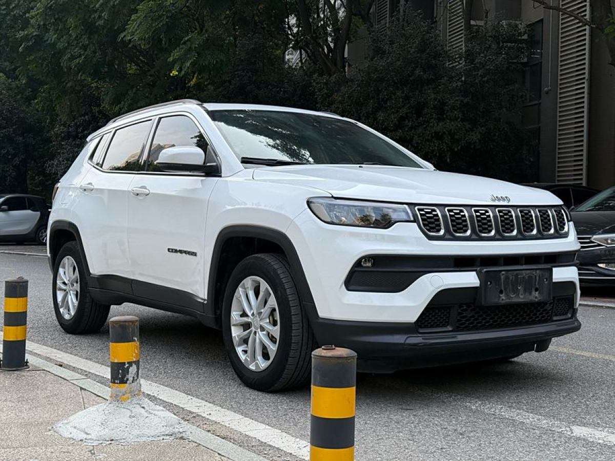 2021年7月Jeep 指南者  2021款 220T 自動(dòng)領(lǐng)先版