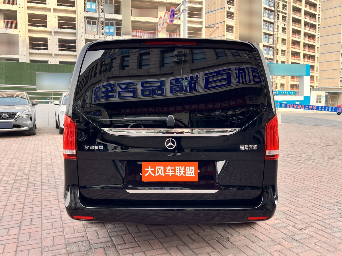 奔馳 V級  2021款 V 260 領(lǐng)航版圖片