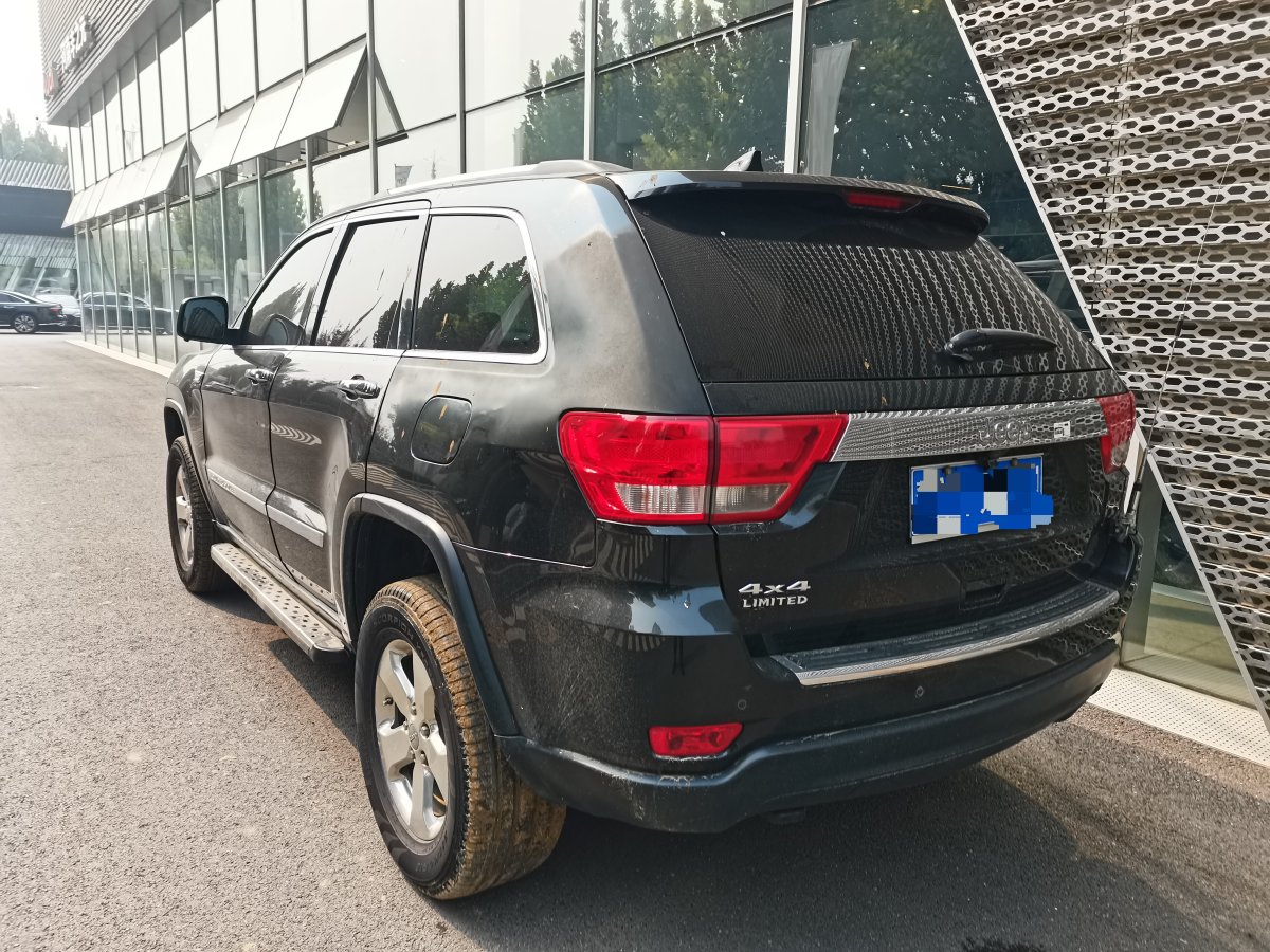 Jeep 大切諾基  2012款 3.6L 旗艦導(dǎo)航版圖片