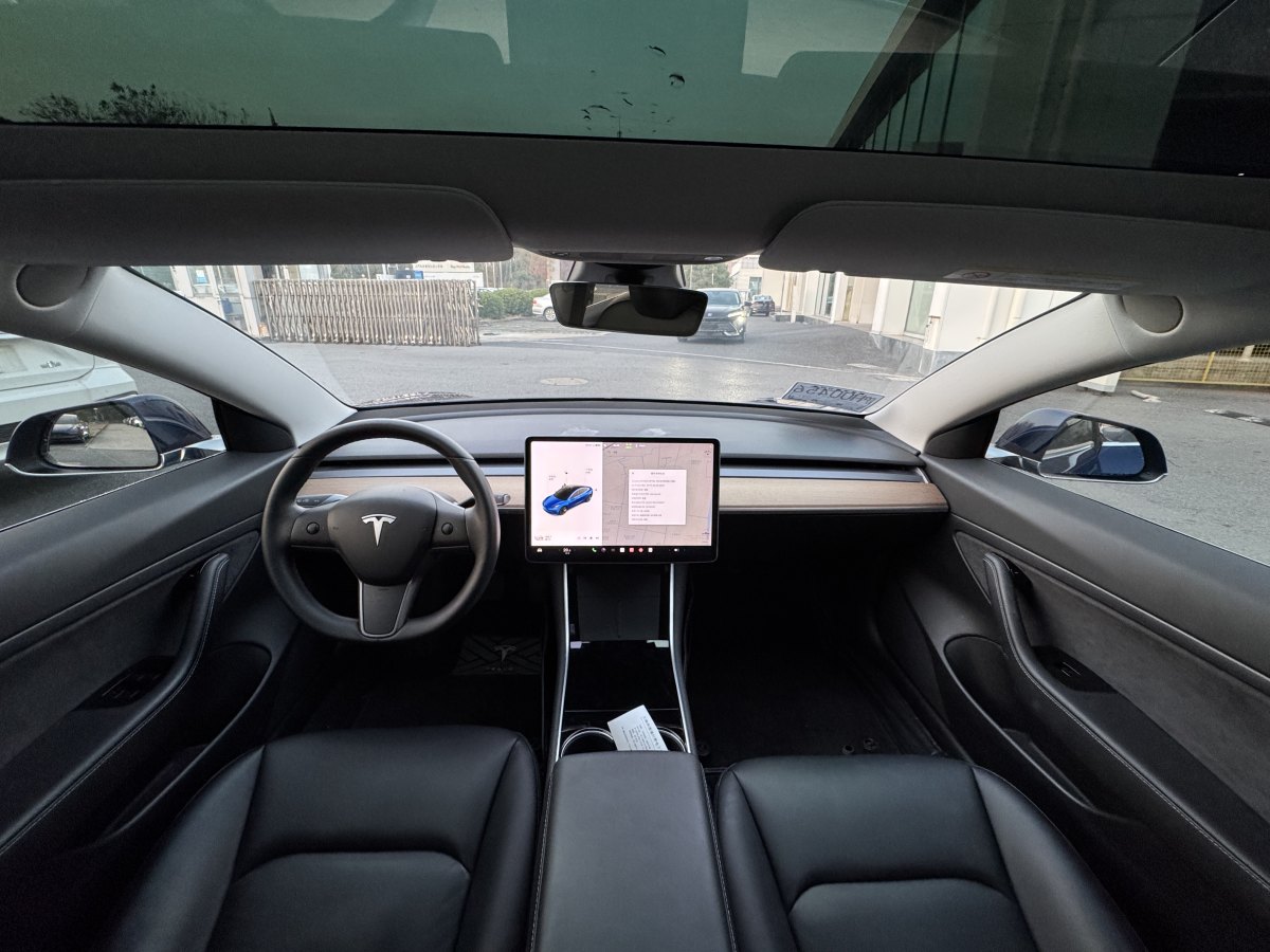 特斯拉 Model 3  2019款 標準續(xù)航后驅(qū)升級版圖片