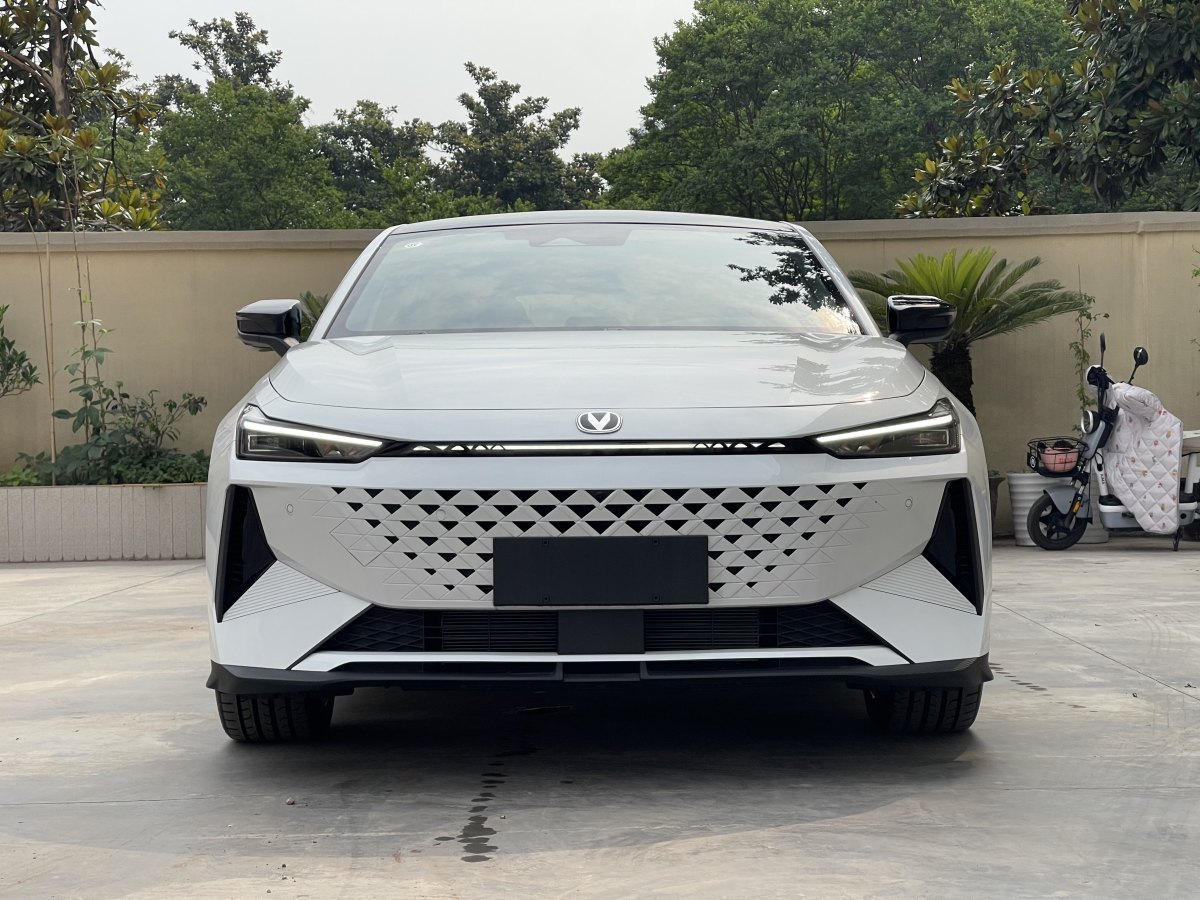 長安 長安UNI-V 智電iDD  2024款 藍鯨智電iDD 136km 智尊型圖片