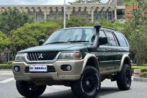 帕杰羅速跑 三菱 3.0L 自動四驅(qū)超豪華版