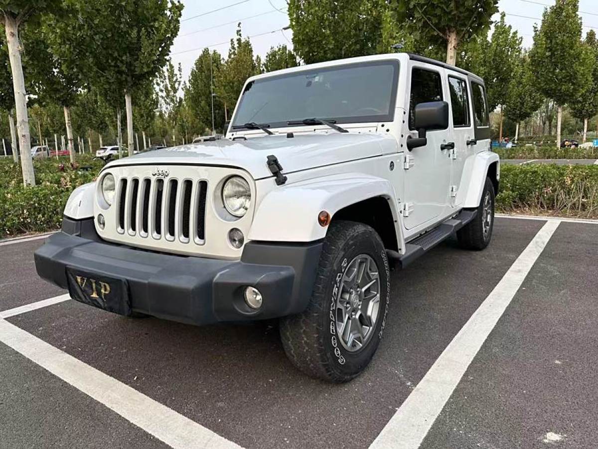 Jeep 牧馬人  2017款 3.0L Sahara 四門舒享版圖片