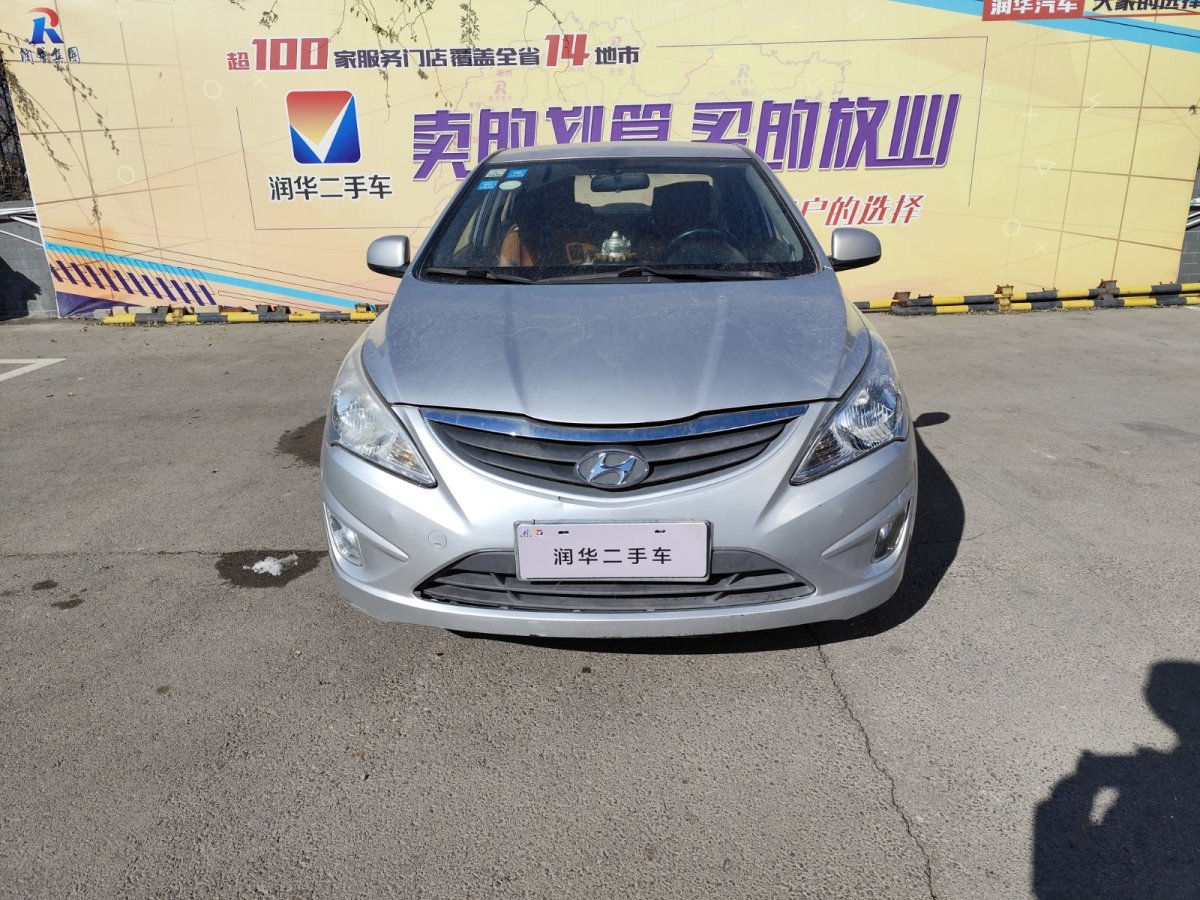 現(xiàn)代 瑞納  2010款 三廂 1.4L 手動標準型GL圖片