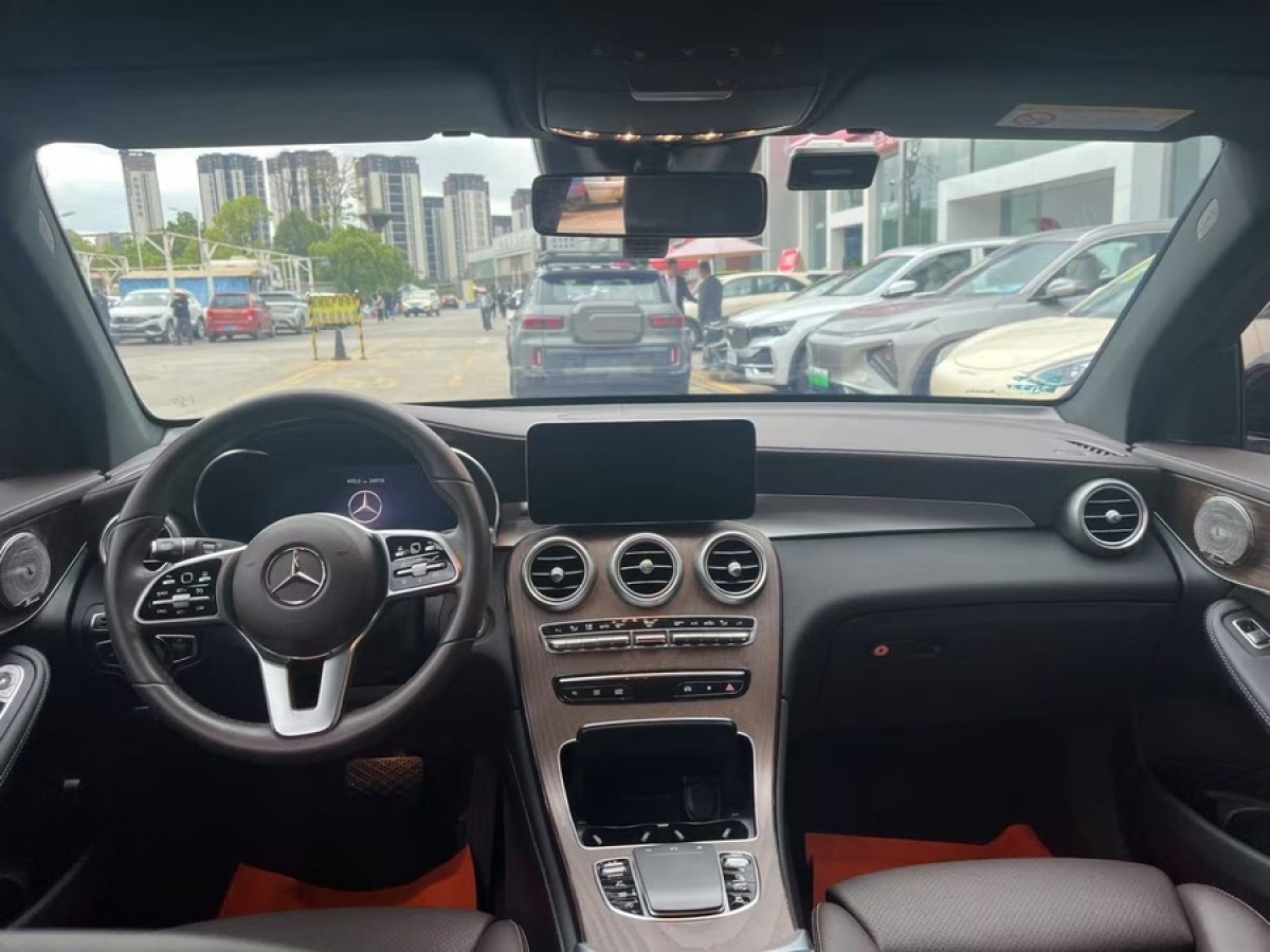 奔馳 奔馳GLC  2018款 改款 GLC 300 4MATIC 動感型圖片