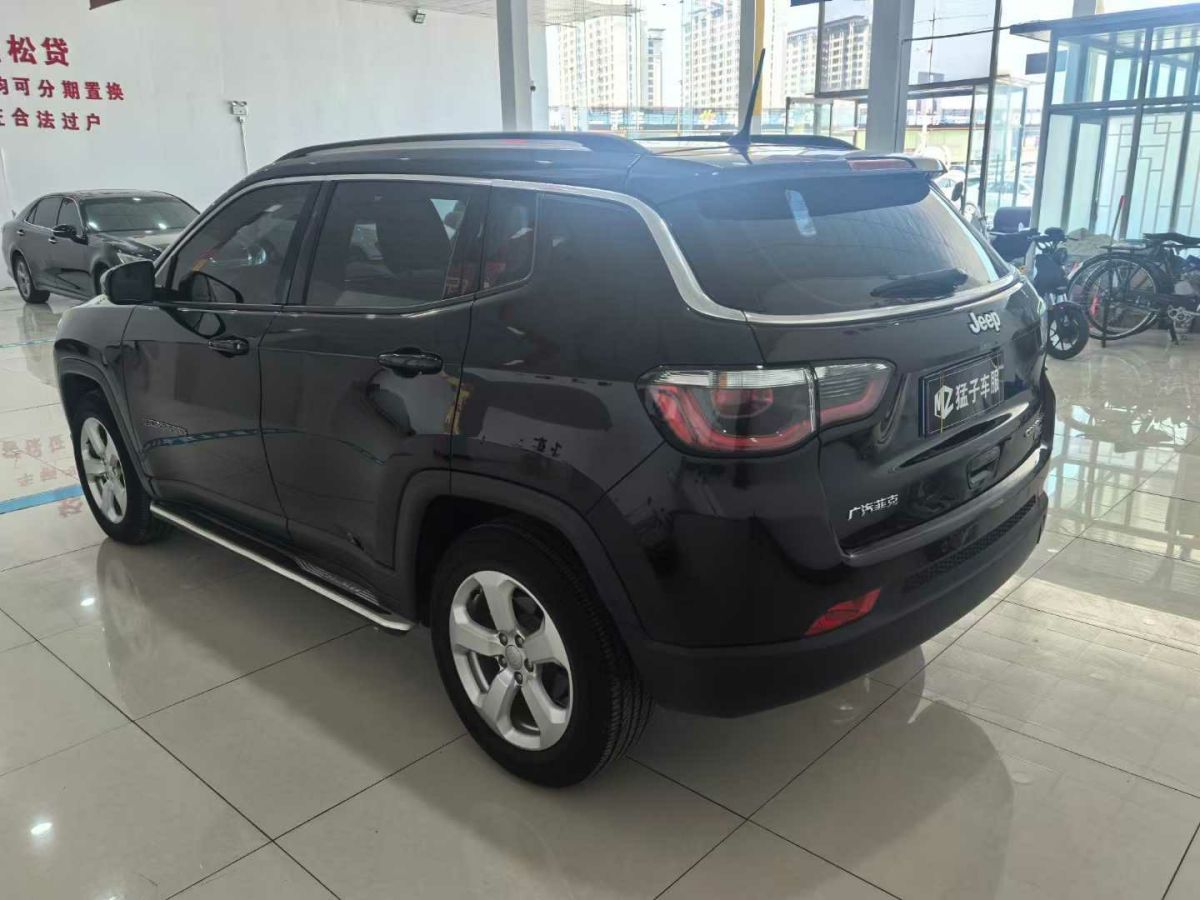 Jeep 指南者  2019款  200T 自動(dòng)典尚版圖片