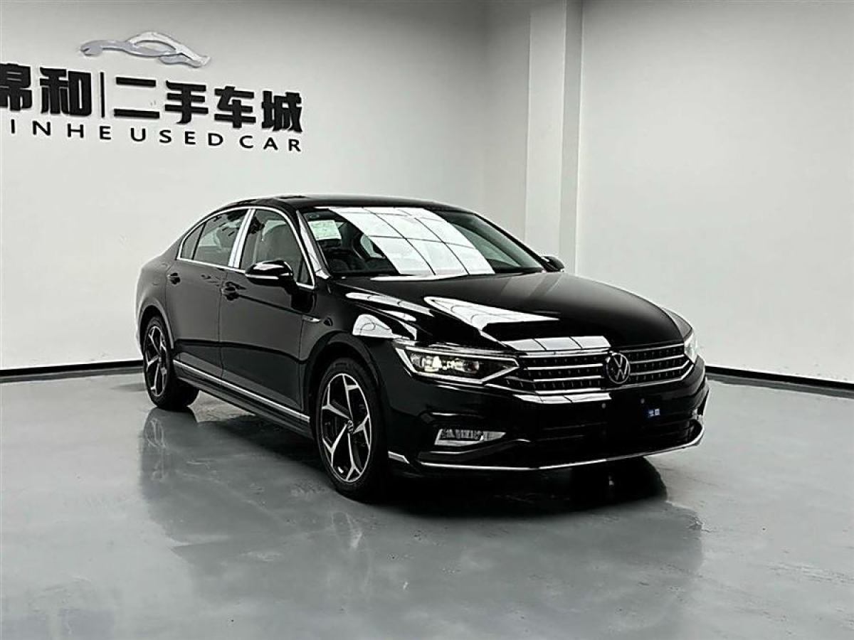 大眾 邁騰  2023款 200萬輛紀(jì)念版 330TSI DSG豪華型圖片