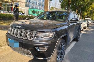 大切諾基 Jeep 3.0L 專(zhuān)業(yè)導(dǎo)航版