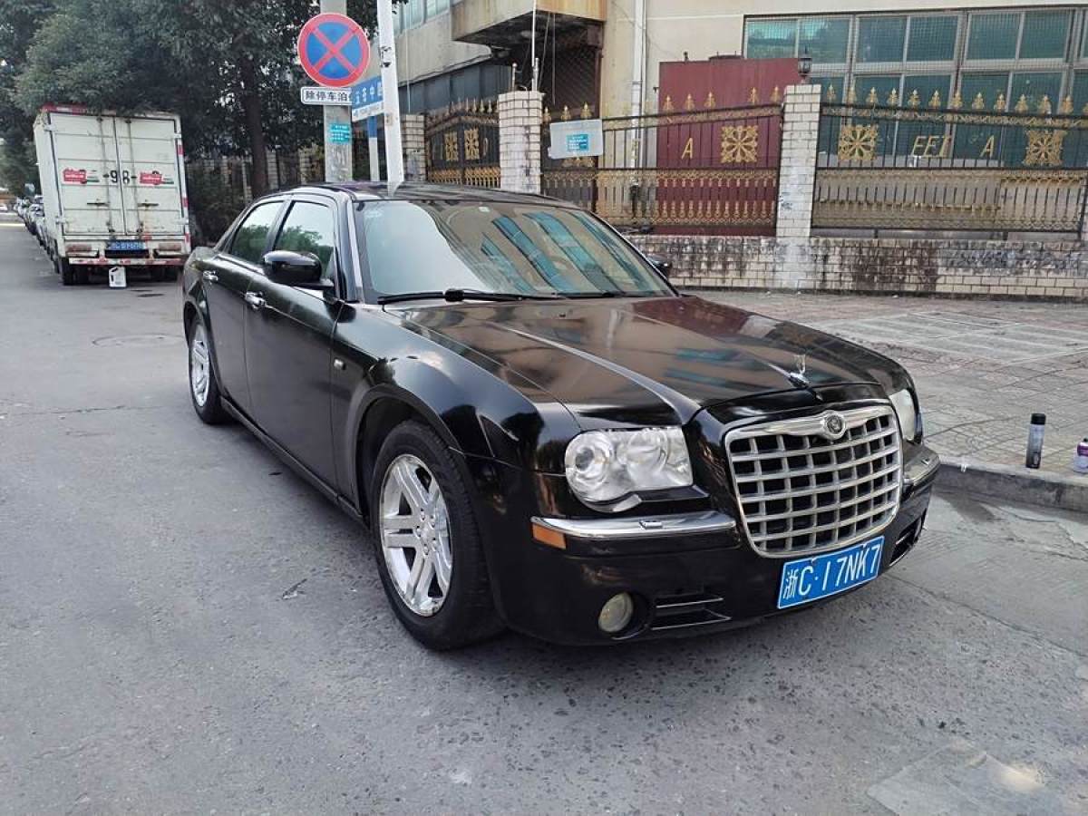 克萊斯勒 300C  2007款 2.7L 商務(wù)版圖片