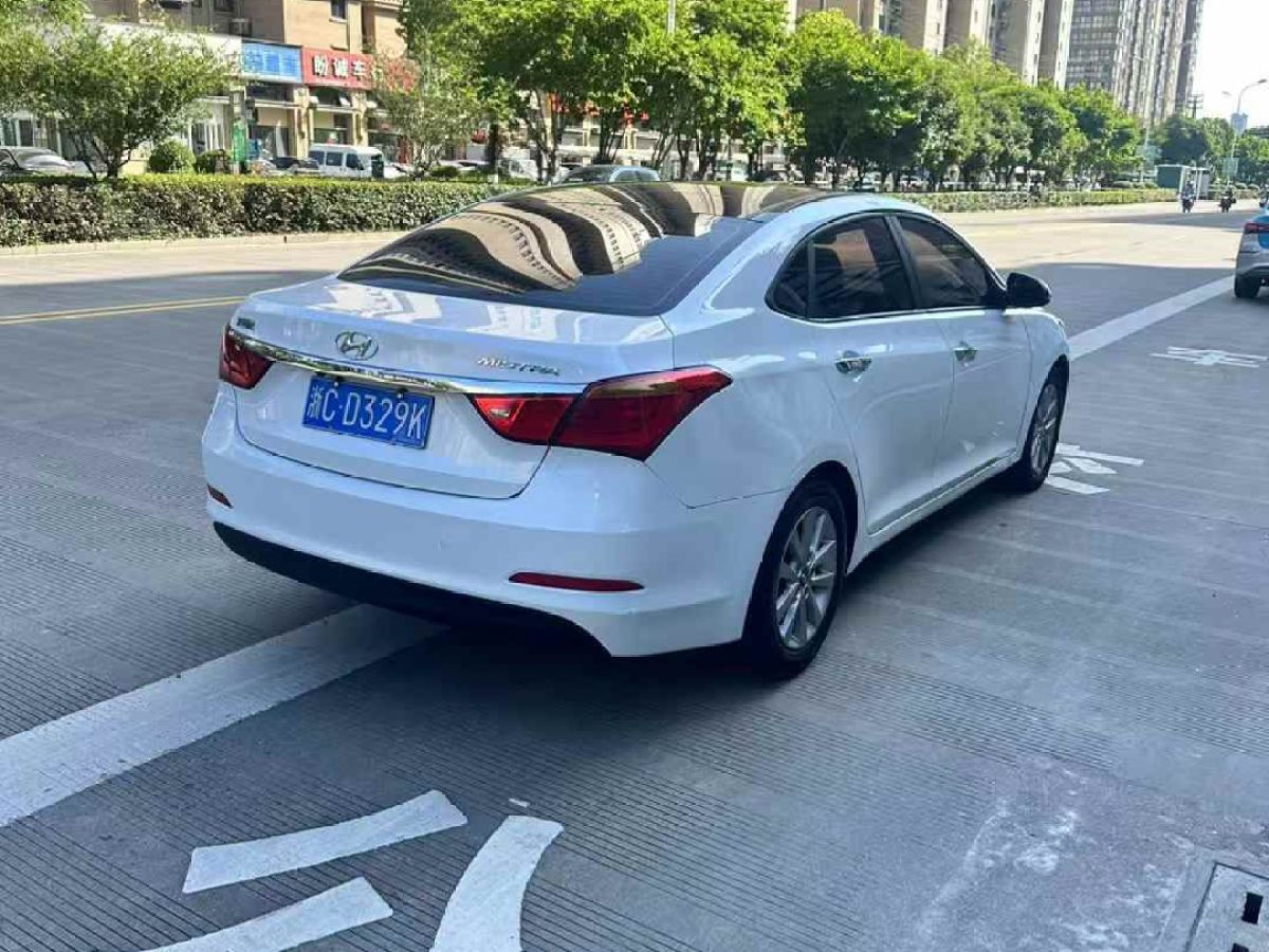 現(xiàn)代 名圖  2014款 1.8 DLX 尊貴版圖片