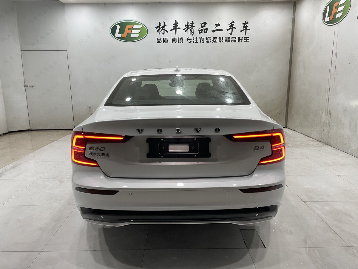 沃爾沃 S60L  2024款 B4 智遠豪華版圖片