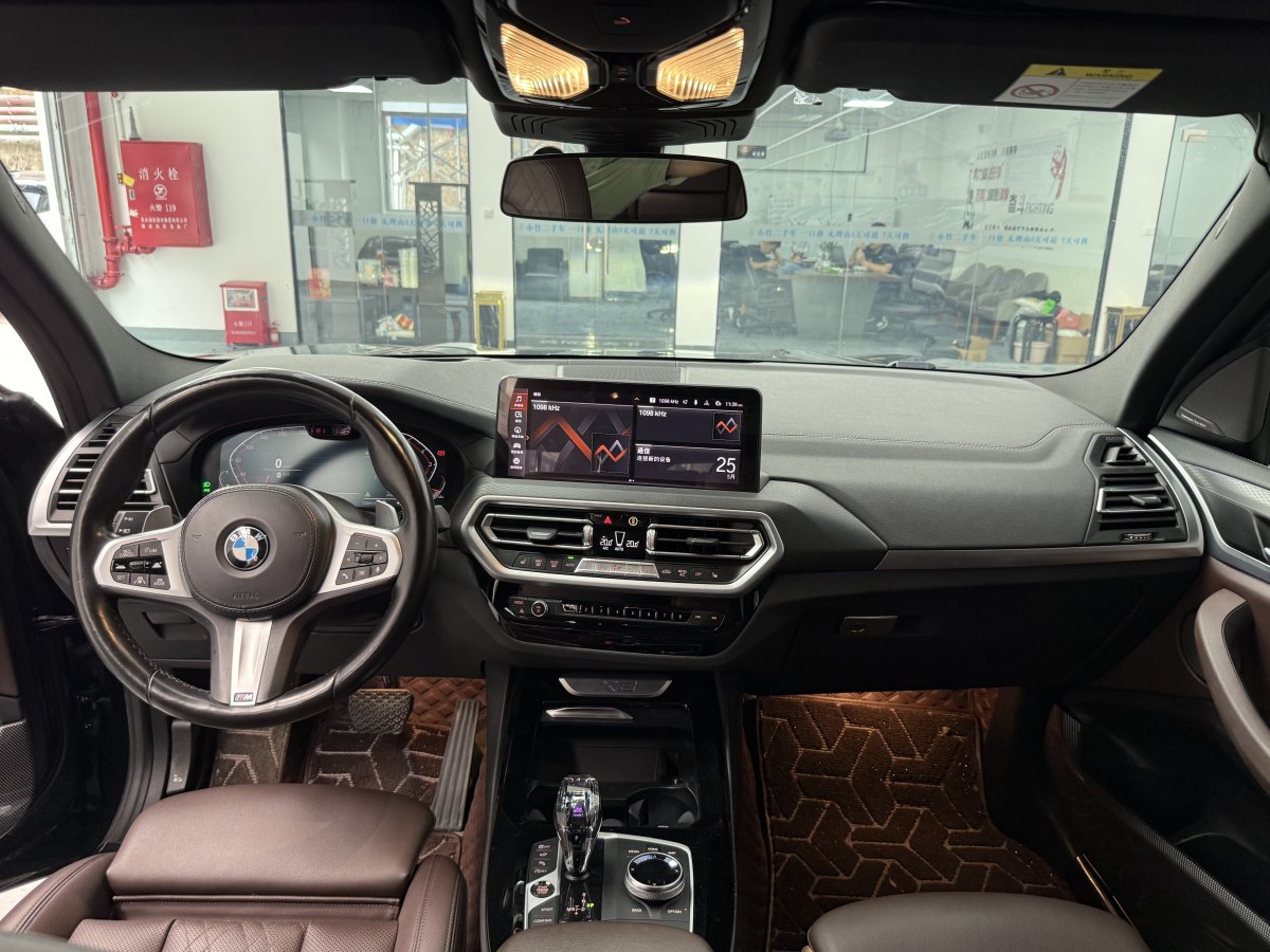 寶馬 寶馬X3  2022款 xDrive30i 尊享型 M曜夜套裝圖片