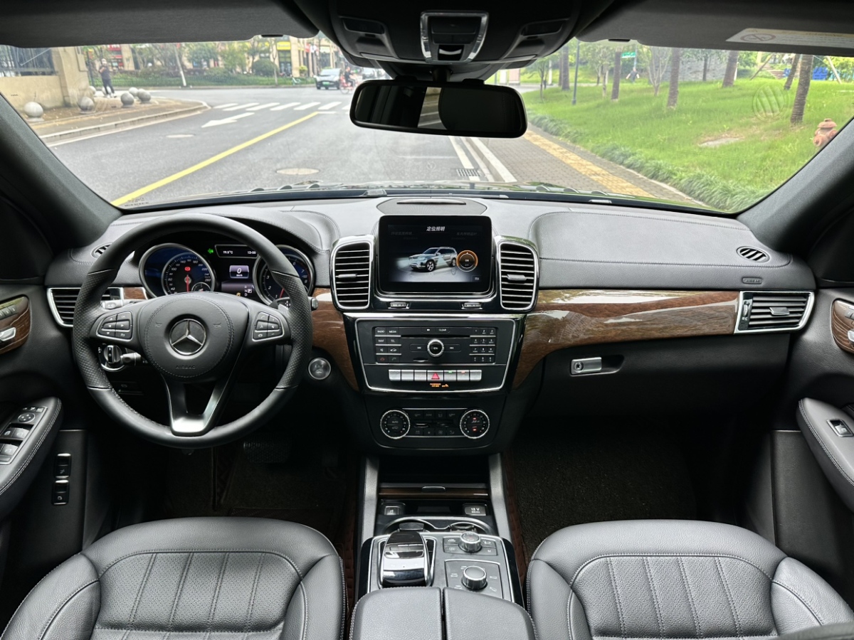 2018年01月奔驰 奔驰GLS  2018款 GLS 400 4MATIC动感型