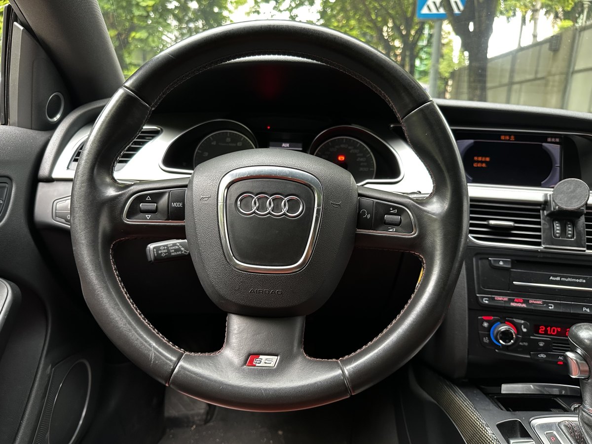 2012年2月奧迪 奧迪S5  2012款 S5 3.0T Sportback