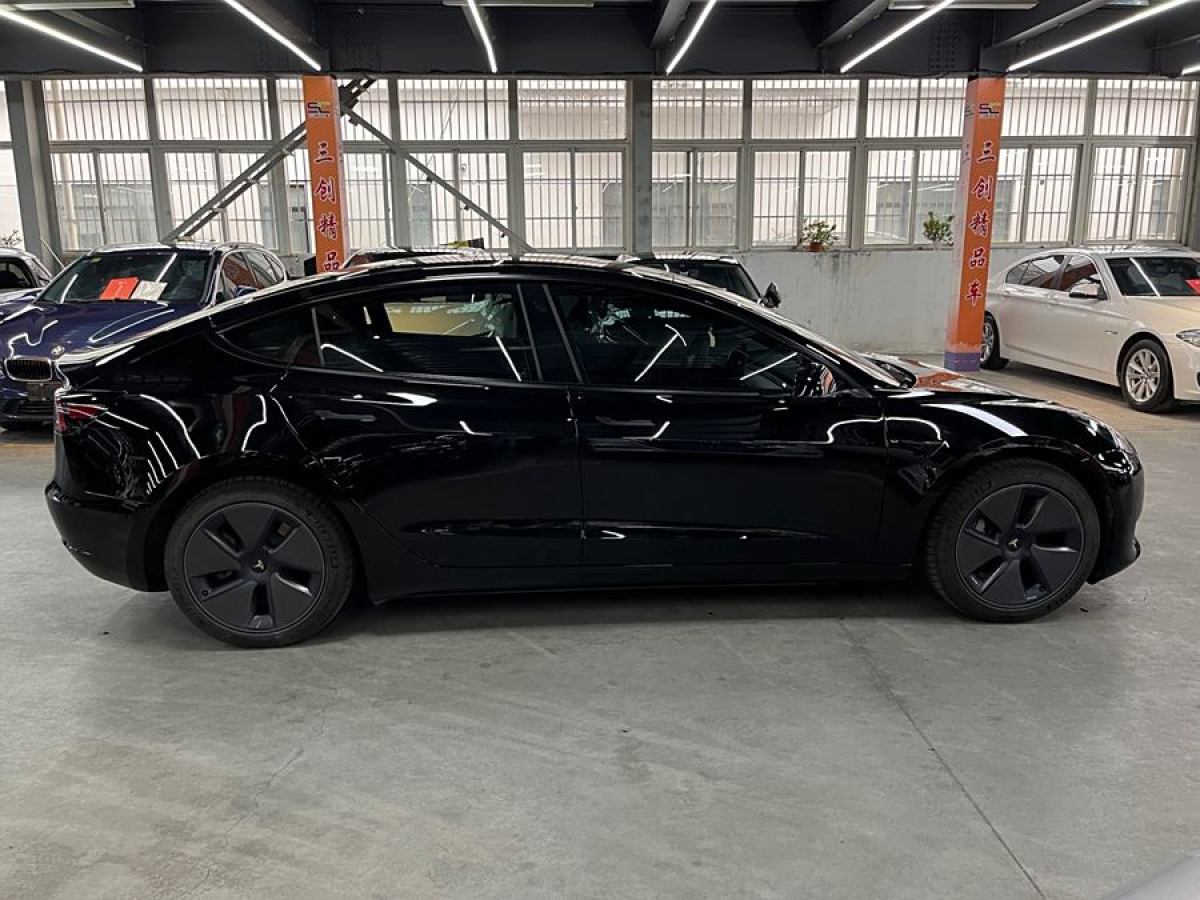 特斯拉 Model 3  2022款 改款 后輪驅(qū)動版圖片