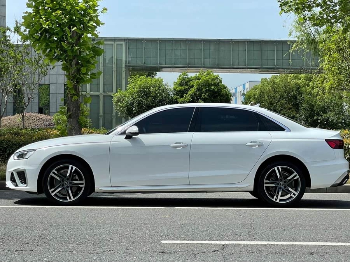 奧迪 奧迪A4L  2022款 40 TFSI 時(shí)尚動(dòng)感型圖片
