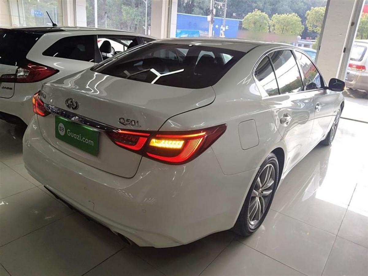 英菲尼迪 Q50L  2022款 2.0T 舒適版圖片