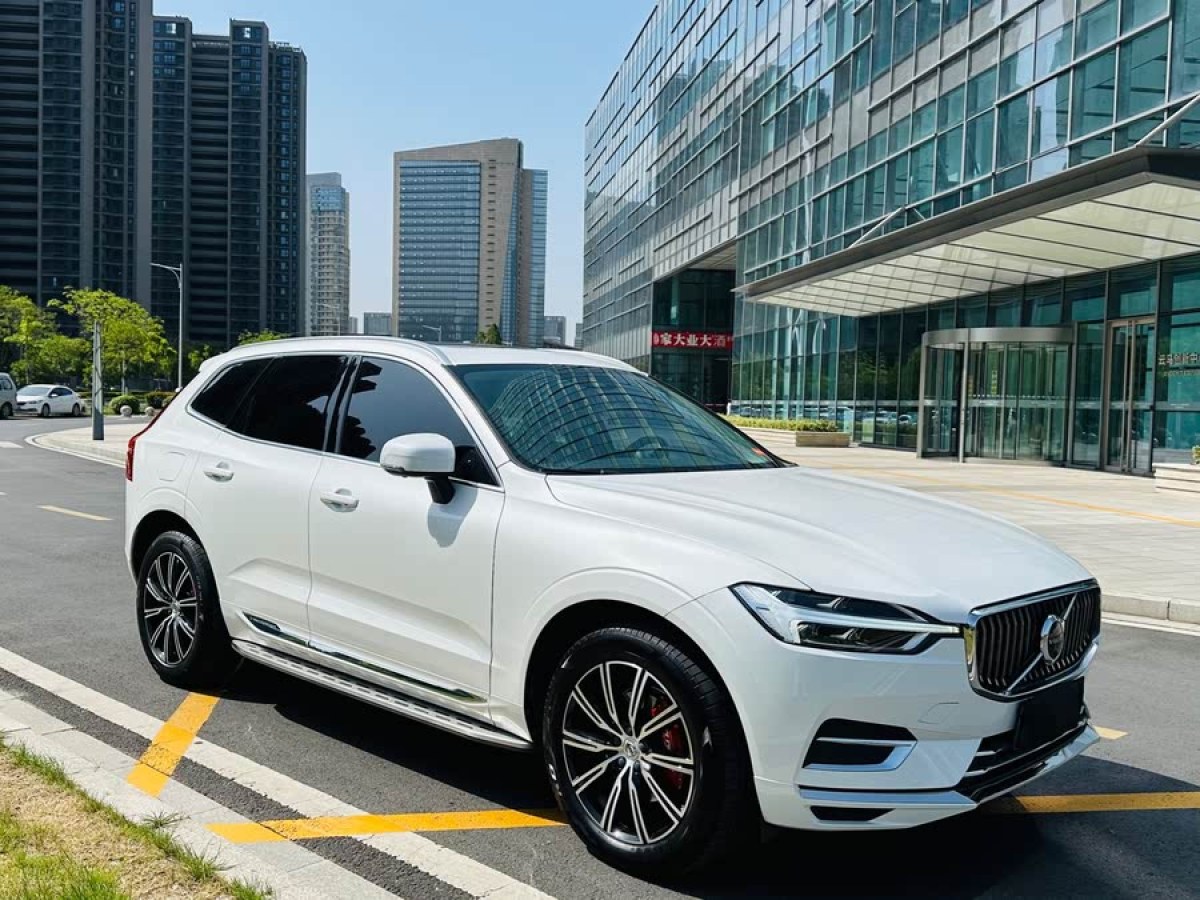 沃爾沃 XC60  2020款 T5 四驅(qū)智遠(yuǎn)豪華版圖片