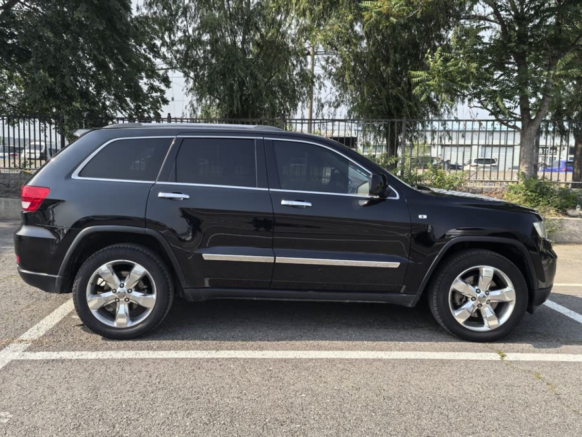 Jeep 大切諾基  2012款 5.7L 旗艦尊崇版圖片