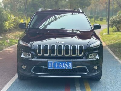 2019年5月 Jeep 自由光 2.0L 優(yōu)越版圖片