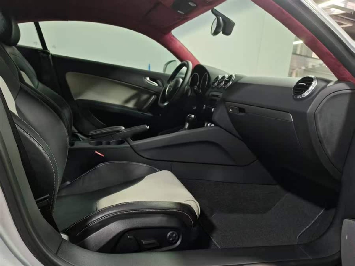 奧迪 奧迪TT  2011款 TT Coupe 2.0TFSI圖片