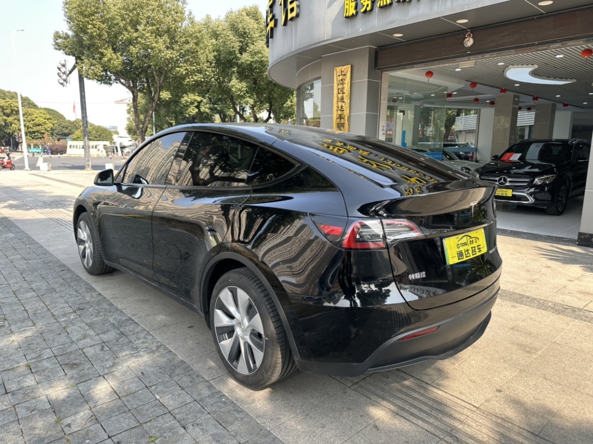 特斯拉 Model 3  2021款 改款 標(biāo)準(zhǔn)續(xù)航后驅(qū)升級(jí)版圖片