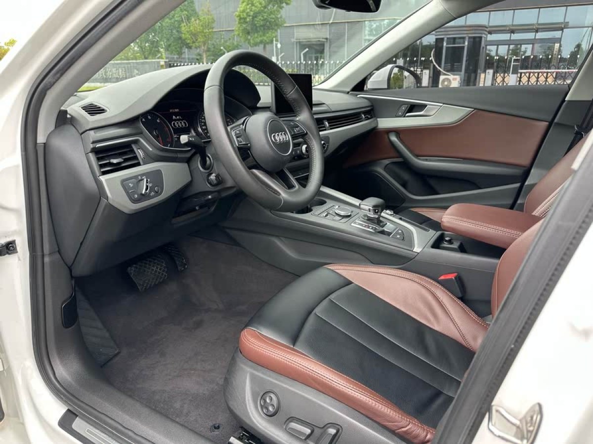 奧迪 奧迪A4L  2018款 30周年年型 40 TFSI 進(jìn)取型圖片