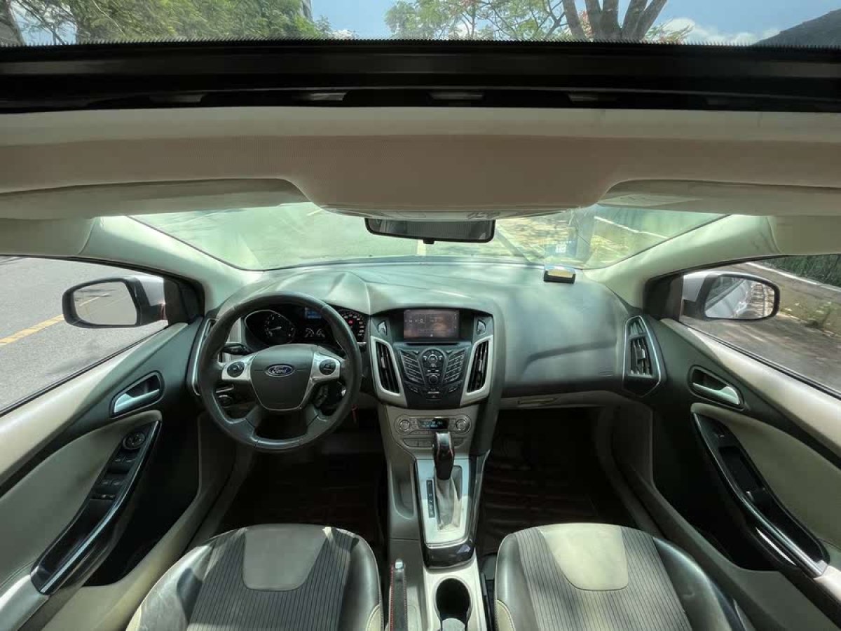 福特 福克斯  2012款 三廂 1.6L 自動風尚型圖片