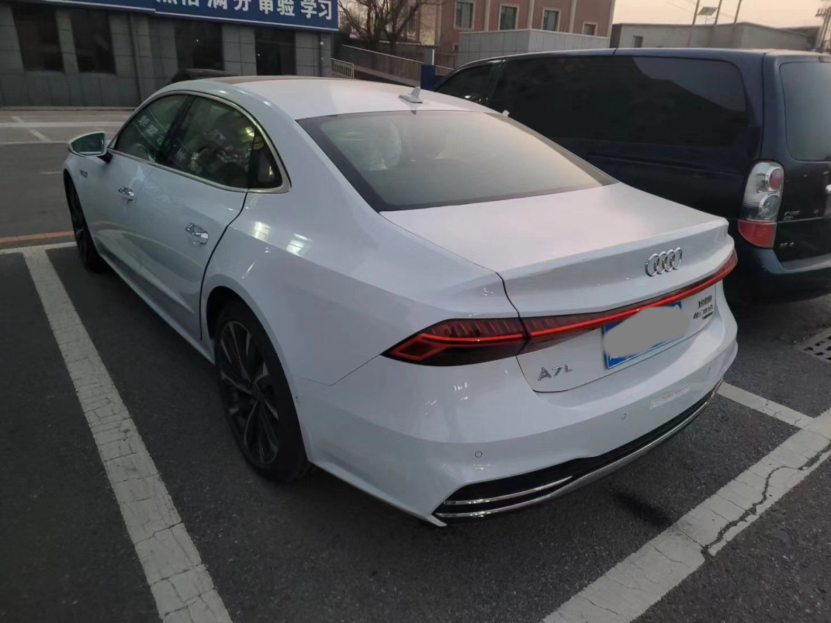 奧迪 奧迪a7l 2022款 45 tfsi quattro s-line 聖騎士圖片