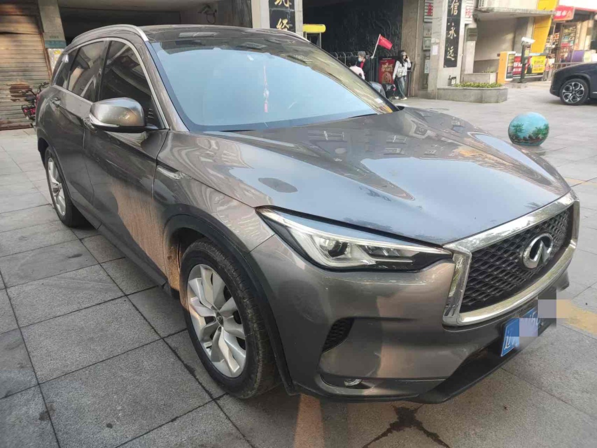 2020年1月英菲尼迪 QX50  2020款 改款 2.0T 兩驅時尚版