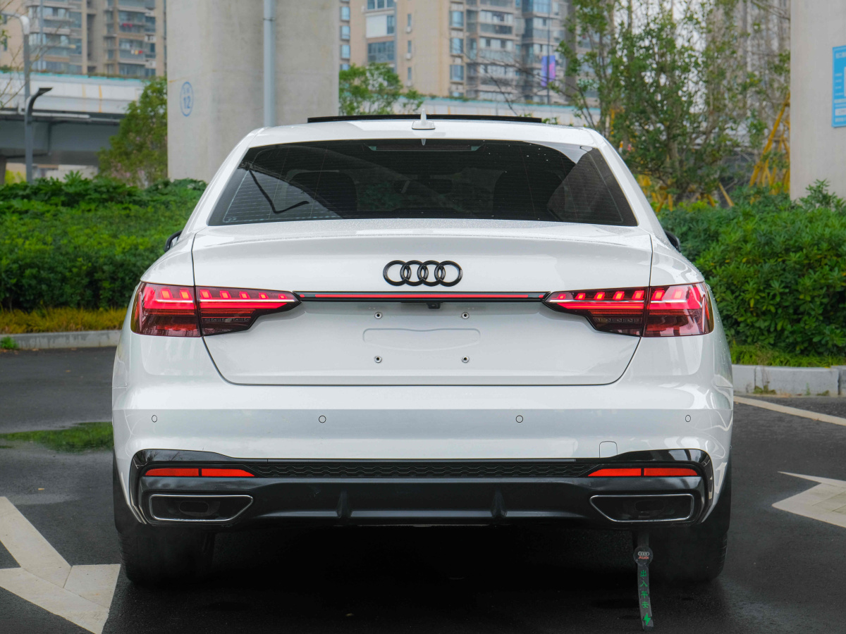 奧迪 奧迪A4L  2022款 40 TFSI 豪華動感型圖片