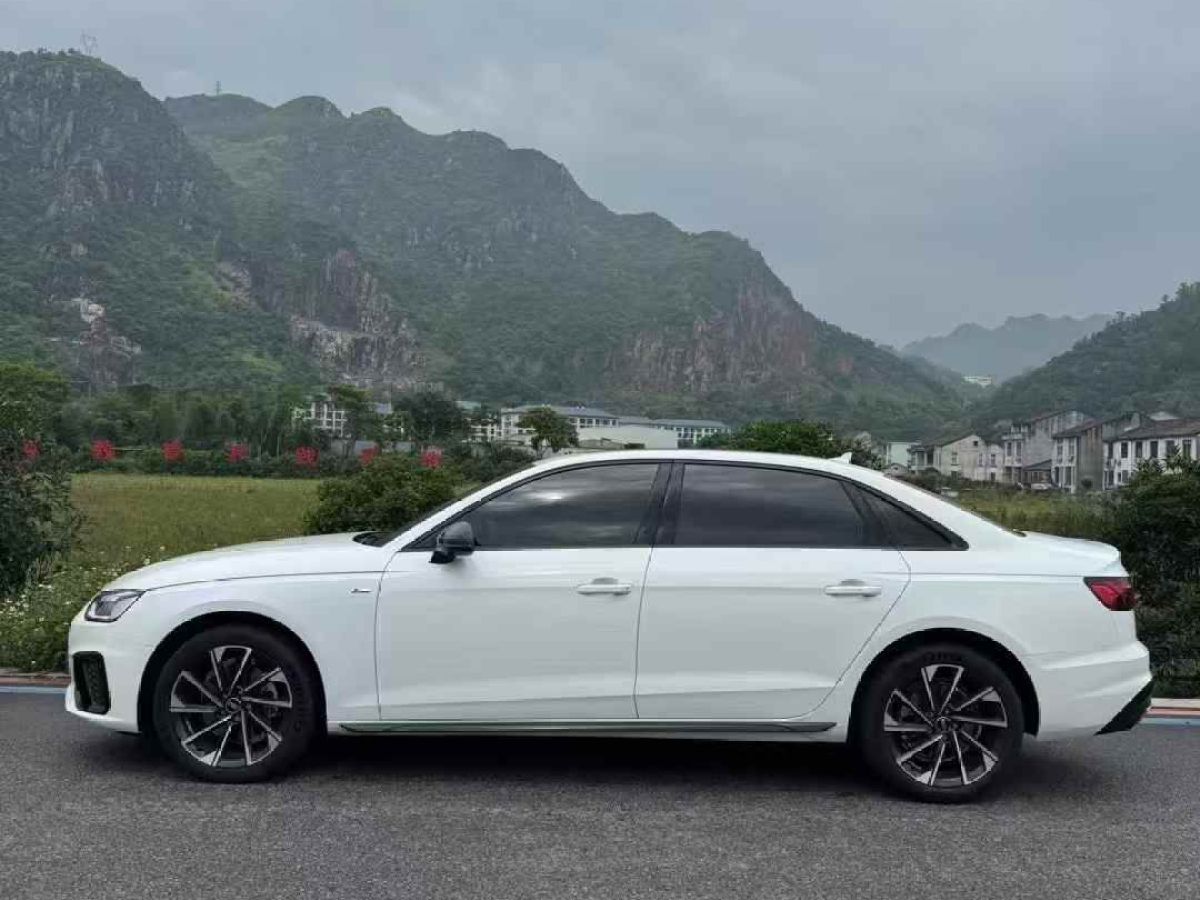 奧迪 奧迪A4L  2023款 35 TFSI 時(shí)尚動(dòng)感型圖片
