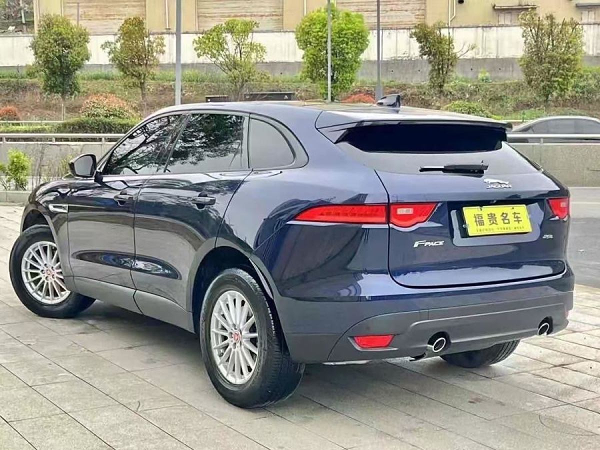 捷豹 F-PACE  2018款 2.0T 兩驅(qū)都市尊享版圖片