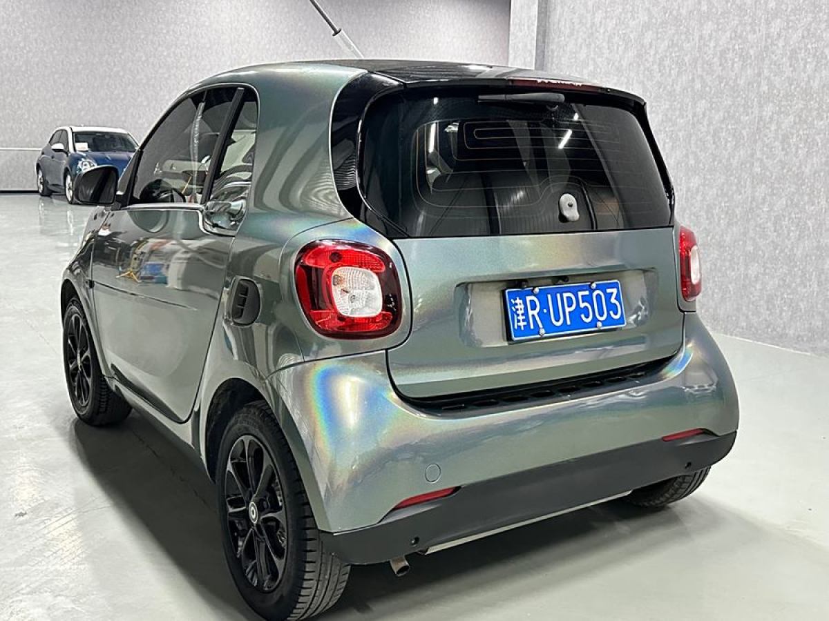 smart fortwo  2015款 1.0L 52千瓦硬頂靈動(dòng)版圖片