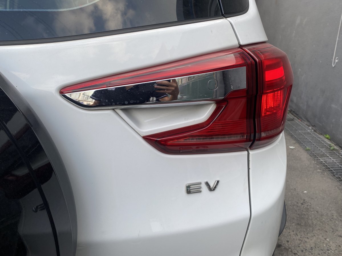 比亞迪 元新能源  2019款 EV535 智聯(lián)領(lǐng)創(chuàng)型圖片