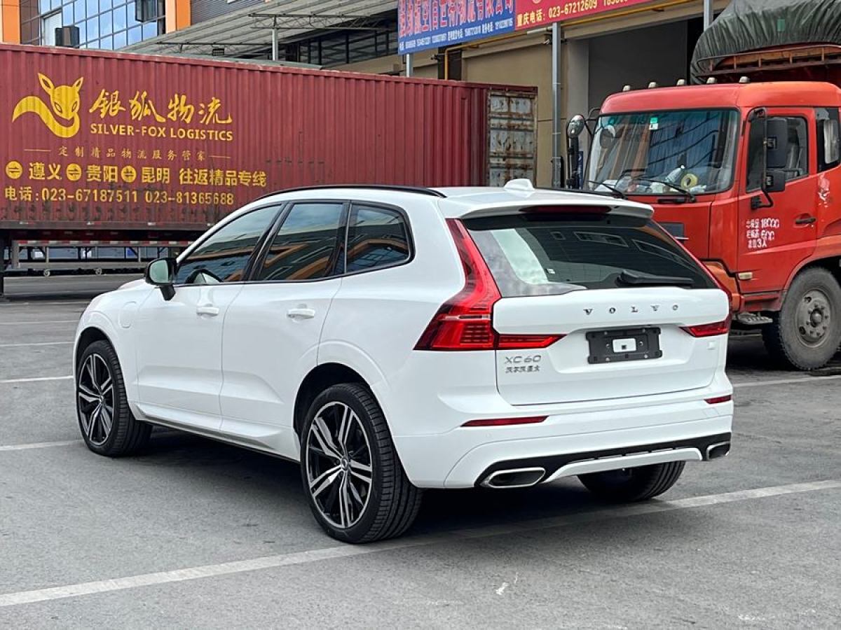 沃爾沃 XC60新能源  2022款 T8 插電混動(dòng) 四驅(qū)智遠(yuǎn)運(yùn)動(dòng)版圖片