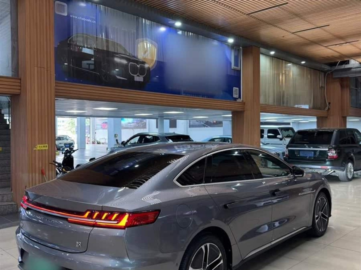 比亞迪 漢  2020款 EV 超長續(xù)航版尊貴型圖片