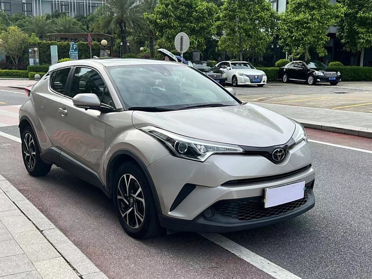 丰田 C-HR  2020款 2.0L 舒适版图片