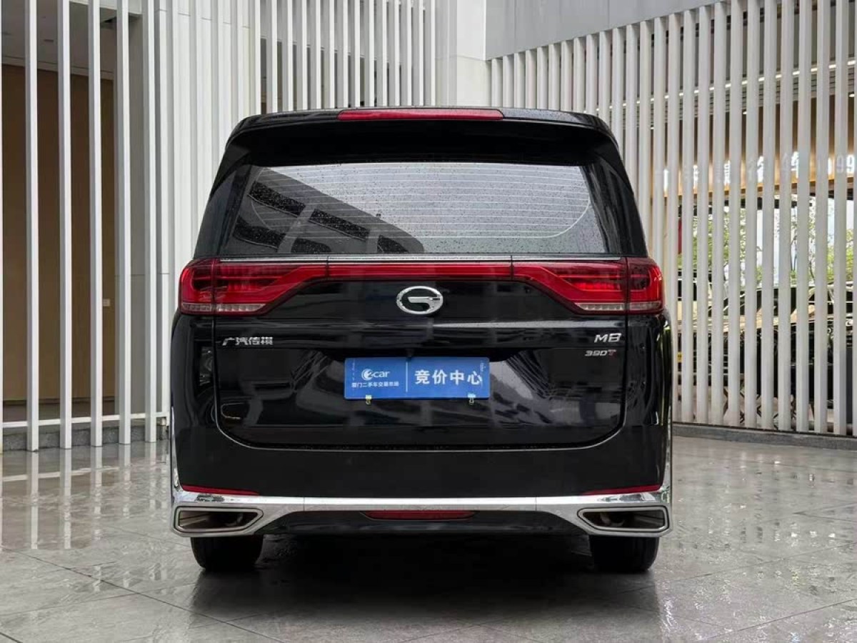 廣汽傳祺 M8  2021款 改款 領(lǐng)秀系列 390T 豪華版圖片