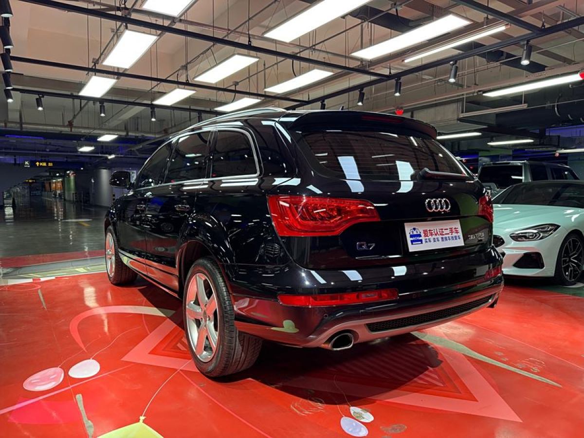 奧迪 奧迪Q7  2014款 35 TFSI 運(yùn)動(dòng)型圖片