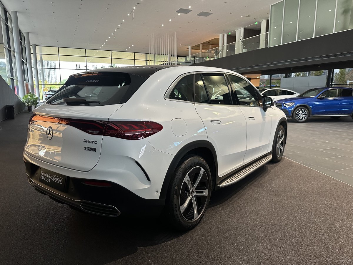 2023年7月奔馳 奔馳EQE SUV  2023款 350 4MATIC 先鋒版