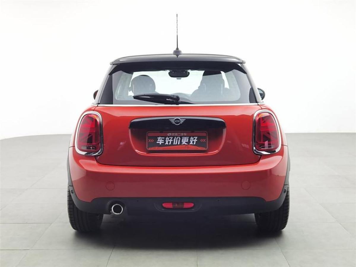 MINI COUNTRYMAN  2018款 1.5T COOPER 經(jīng)典派圖片