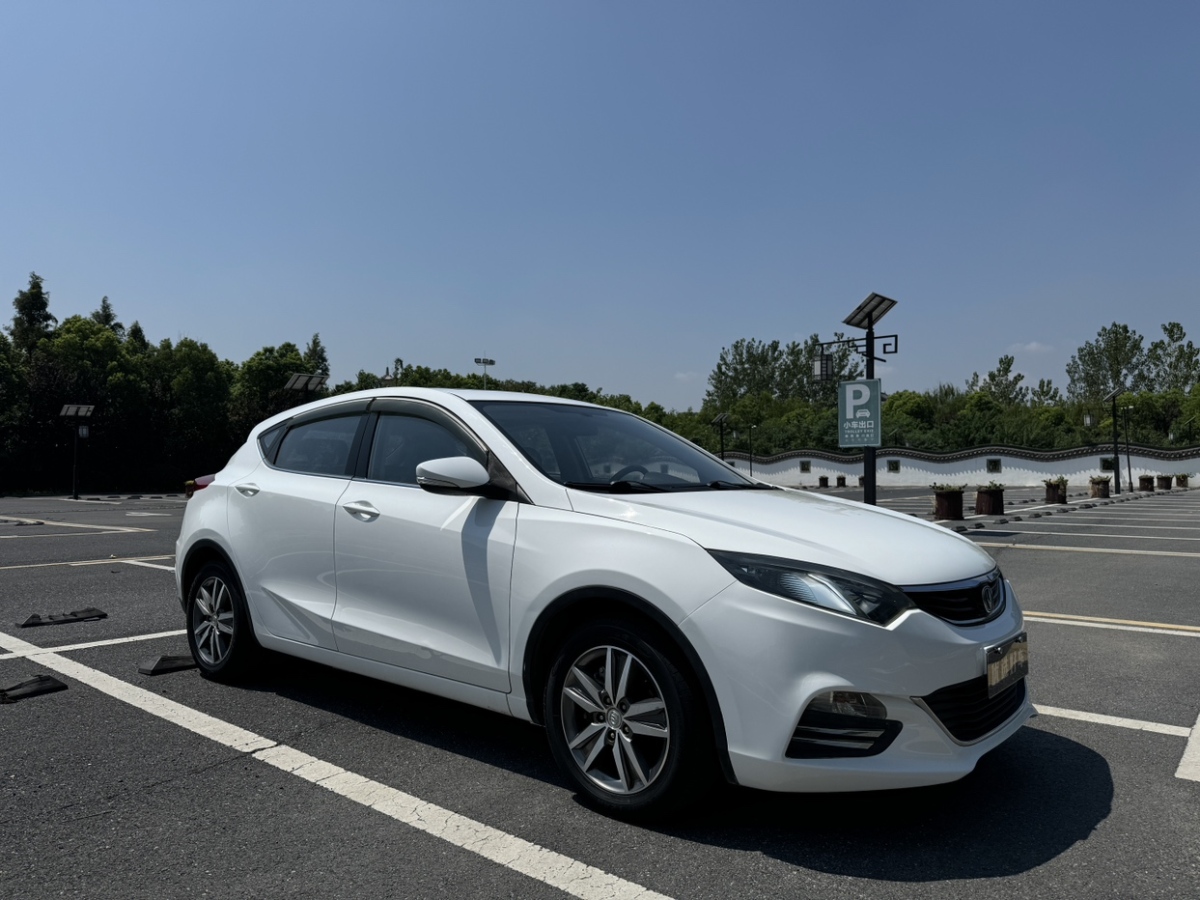 長(zhǎng)安 逸動(dòng)XT  2013款 1.6L 自動(dòng)俊酷型 國(guó)IV圖片