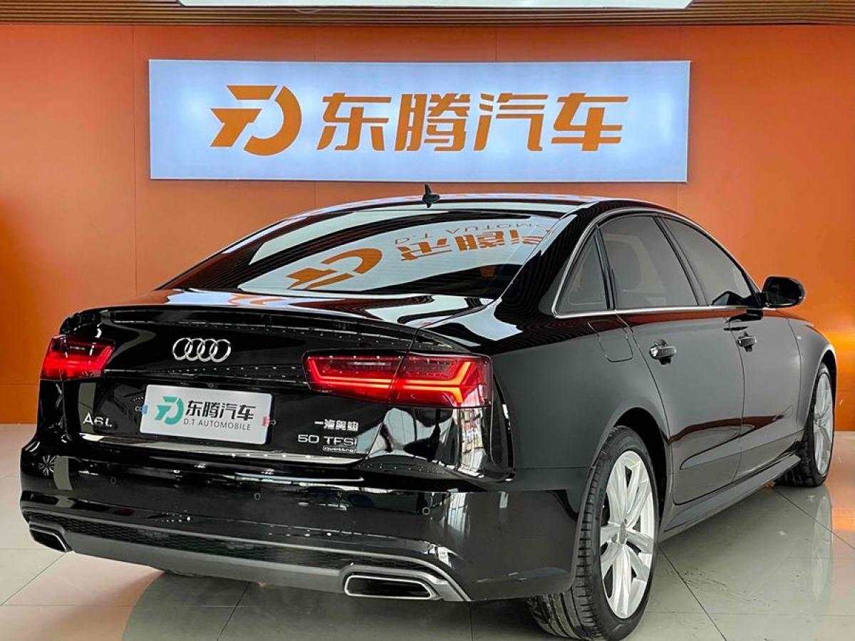 奧迪 奧迪A4L  2018款 30周年年型 45 TFSI quattro 運(yùn)動(dòng)型圖片