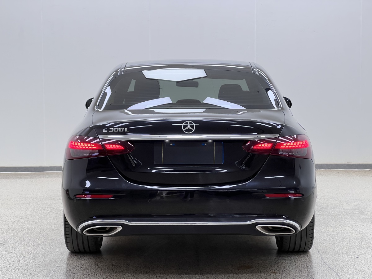 奔馳 奔馳E級  2021款 改款 E 300 L 豪華型圖片