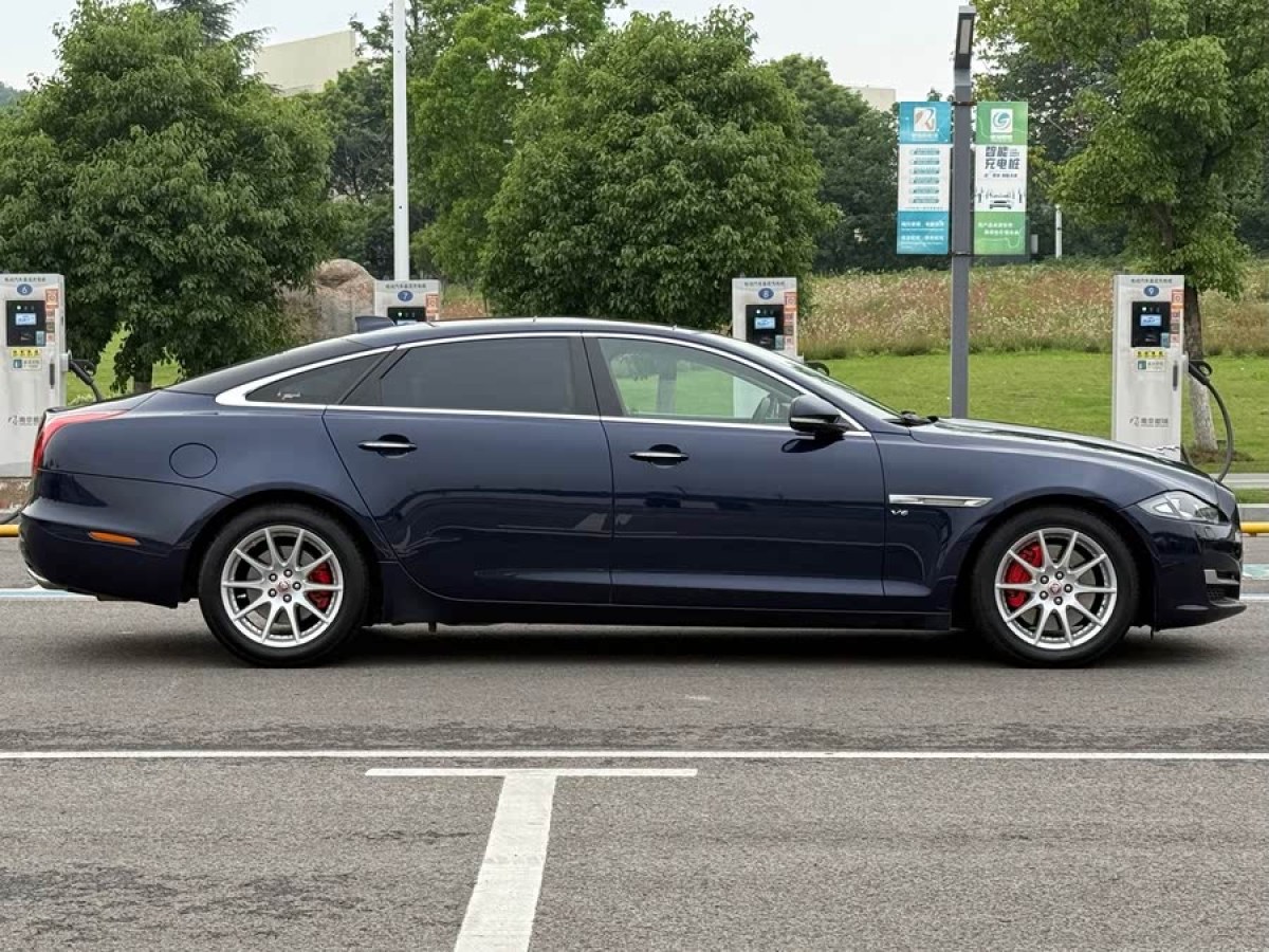 捷豹 XJ  2016款 XJL 3.0 SC 兩驅(qū)典雅商務(wù)版圖片