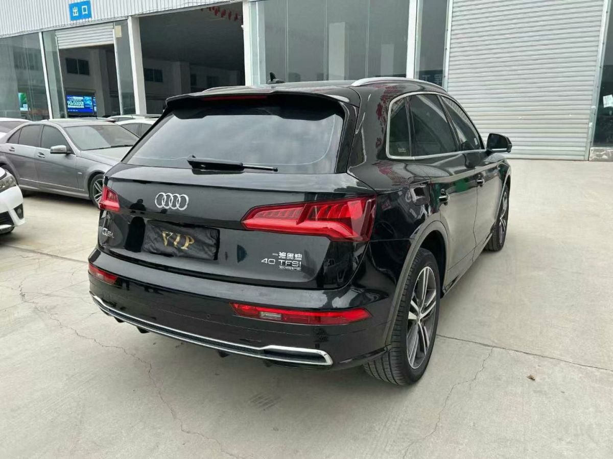 奧迪 奧迪Q3  2019款  35 TFSI 時(shí)尚動感型圖片