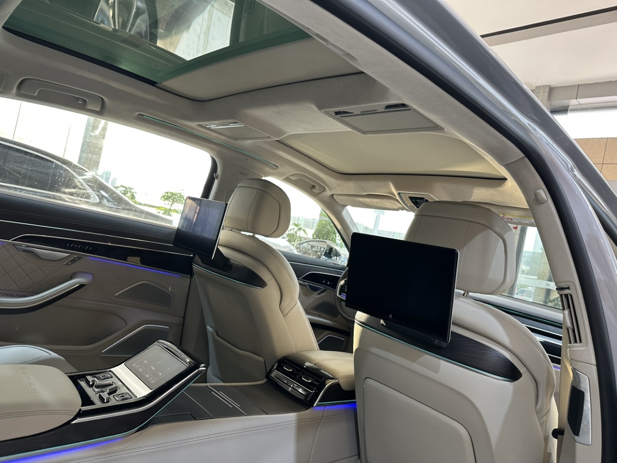 奧迪 奧迪A8  2022款 A8L Horch創(chuàng)始人版 傳奇型圖片